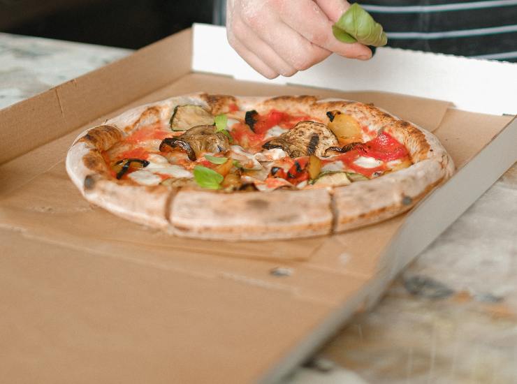 cartoni pizza smaltire