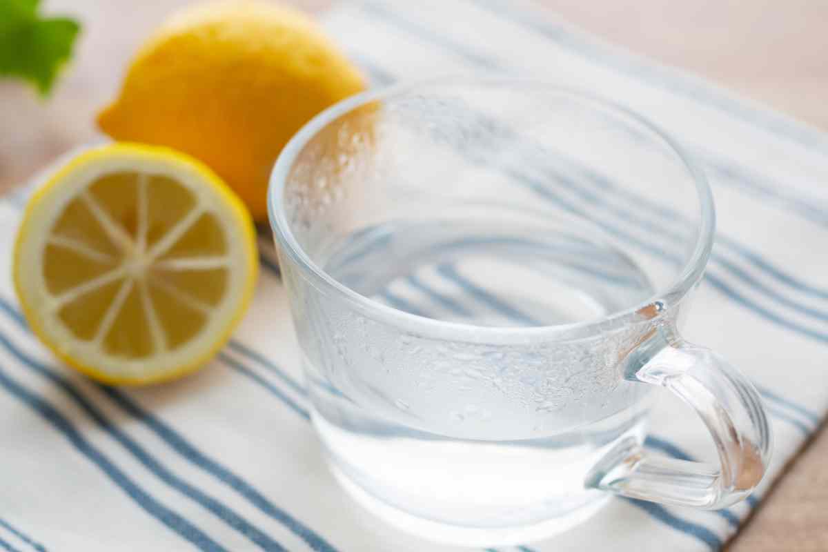 Bere l'acqua e limone - Telereggiocalabria.it