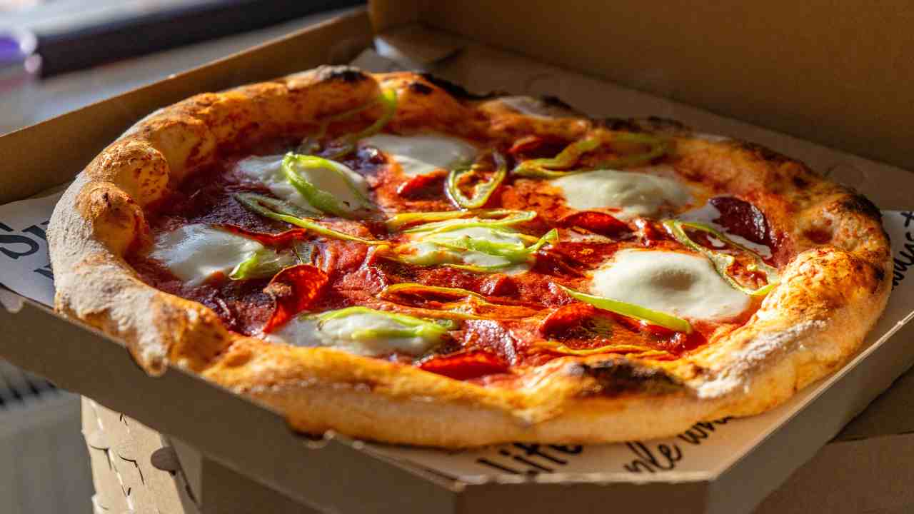 I cartoni della pizza, sono tossici? Puoi sbarazzartene: ecco come 