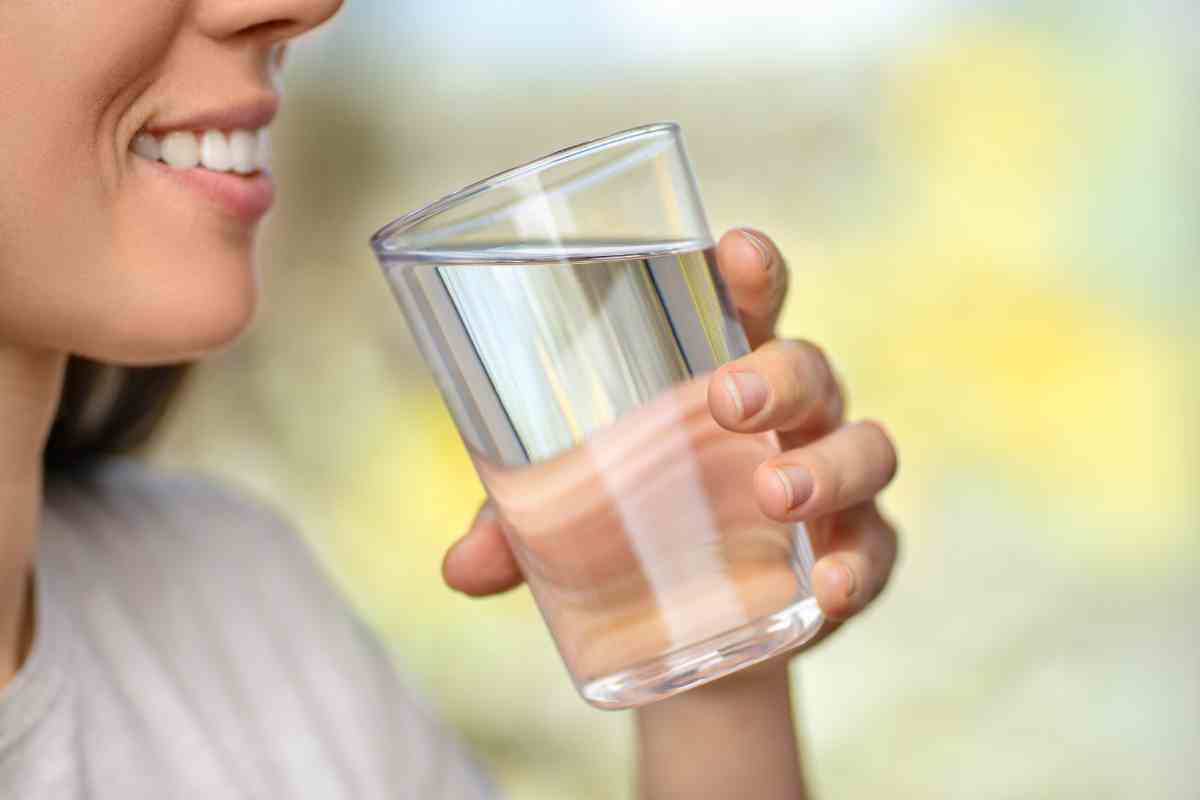 Conseguenze bere poca acqua - Telereggiocalabria.it