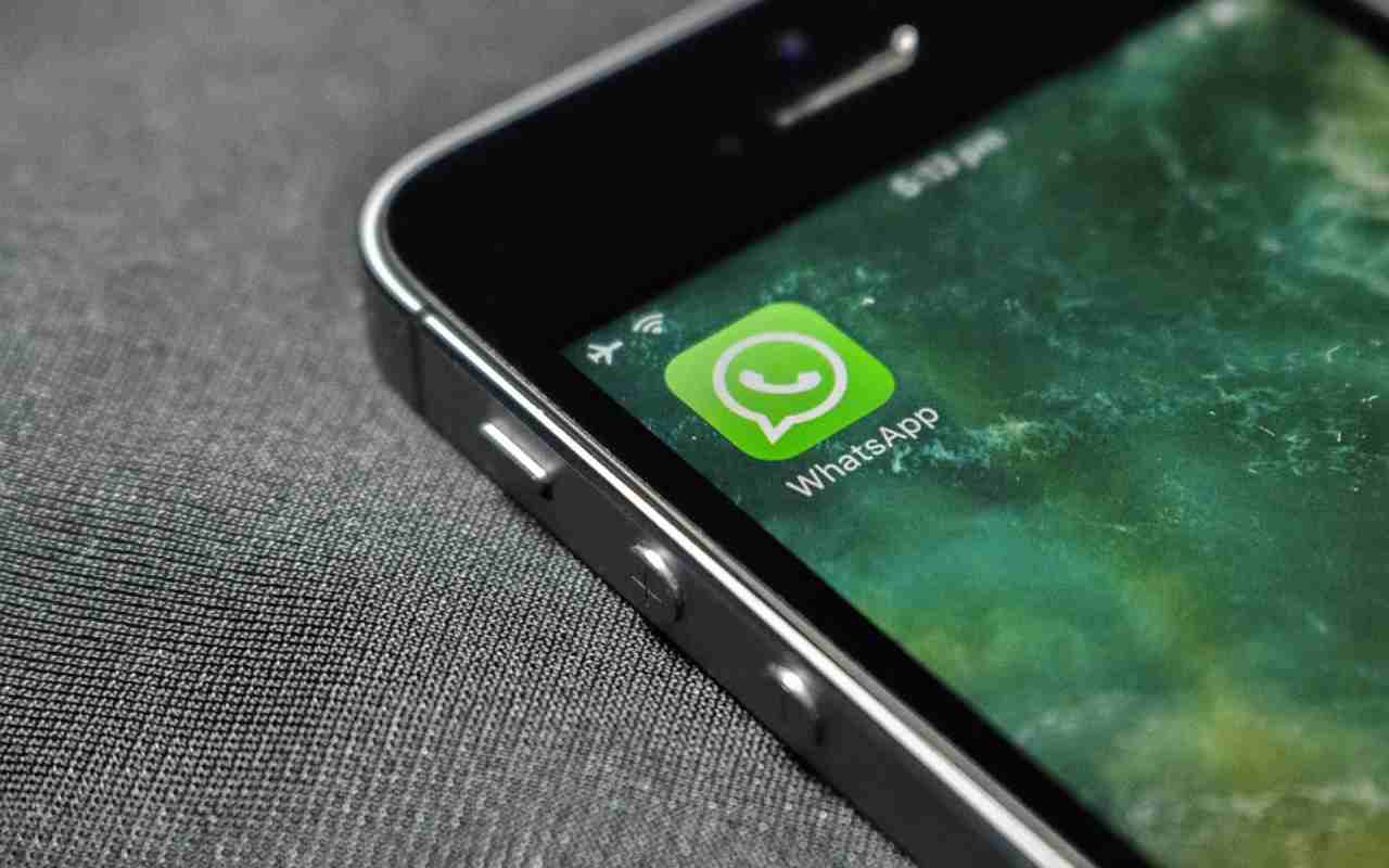 Vuoi mandare i messaggi a tempo con WhatsApp: ecco come si fa telereggiocalabria.it