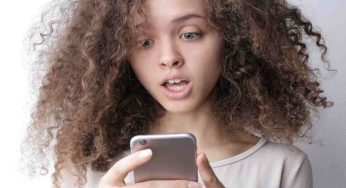 Il tuo smartphone ascolta le tue conversazioni? Ecco come disattivare il microfono