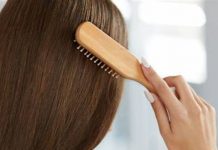 Spazzolarsi i capelli